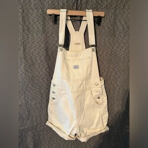Levi’s shortalls